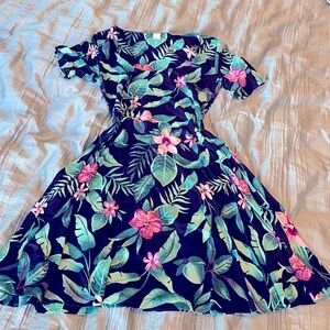 NWOT Old Navy Hawaiian 🌺 dress. Soft & stretchy. Navy blue and green. Sz small